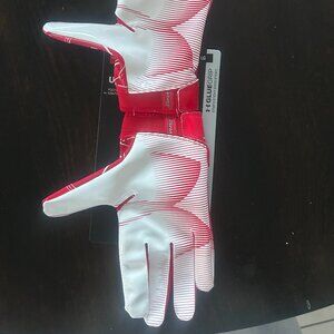 Under Armour Football Receiver Gloves – Adult Large – New With Tags